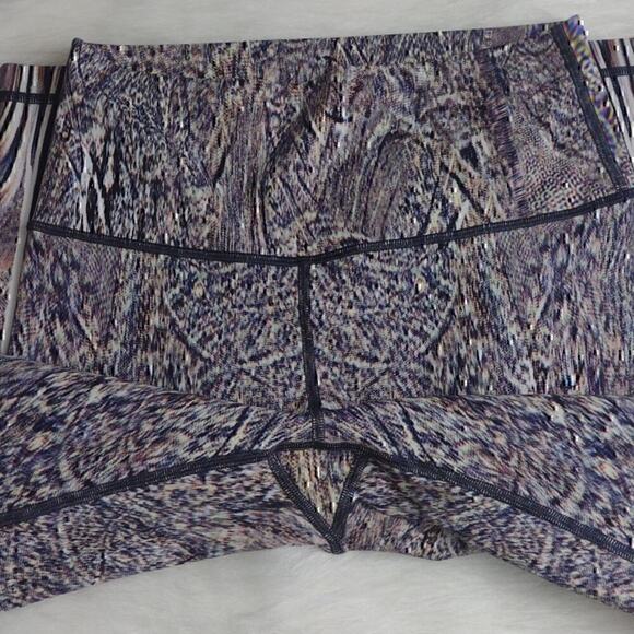Lululemon Wunder Under Hi-Rise Tight size 6 color Polychromatic - Picture 3 of 8